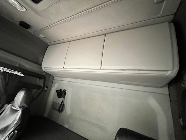 Scania S450 6×2 Midlift Highline Tractor Unit