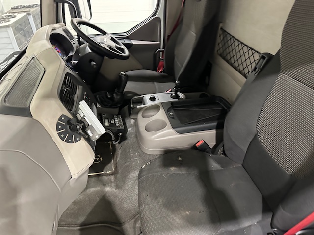 DAF LF 220 Day Cab Fridge Box