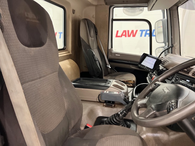 DAF CF85 410 8×4 Day Cab Hookloader Manual