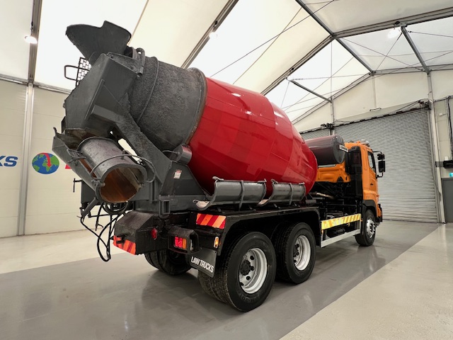 Hino 700 2813 6×4 Cement Mixer