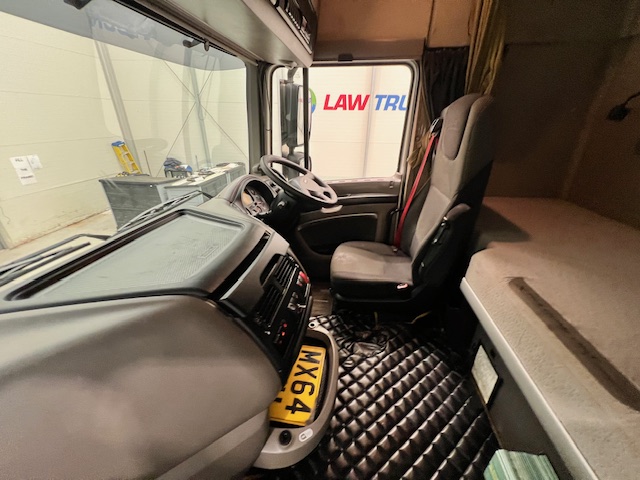 DAF XF105 460 6×2 Space Cab Tractor Unit