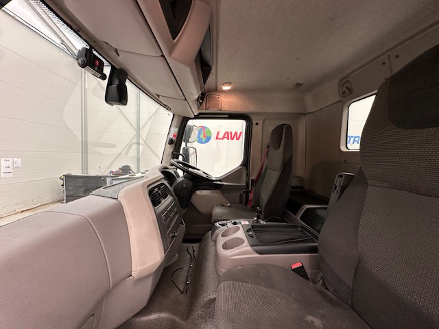 DAF LF 260 4×2 Urban Tractor Unit Trailer