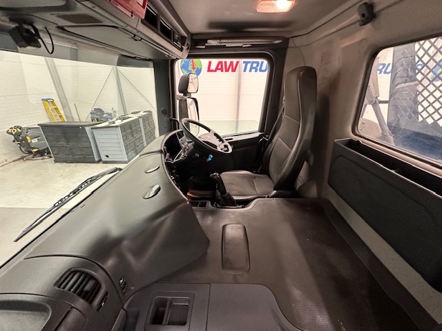 Scania P250 4×2 Day Cab Skip Loader