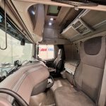 DAF XF 460 4×2 Super Space Cab Tractor Unit - thumbnail