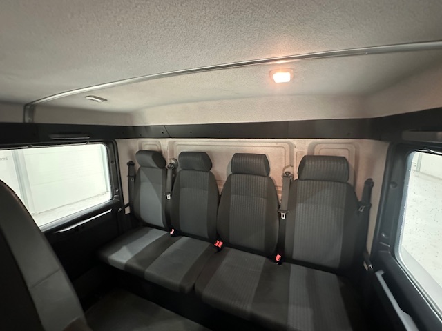 MAN TGL 12.220 Crew Cab Tilt and Slide