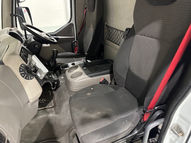 DAF LF 220 Day Cab Fridge Box