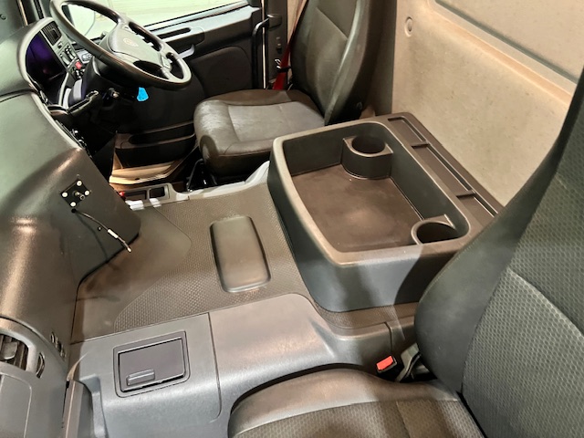Scania P280 6×2 Rear Lift Day Cab Fridge Box