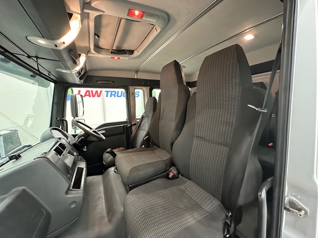 MAN TGL 12.220 Crew Cab Tilt and Slide