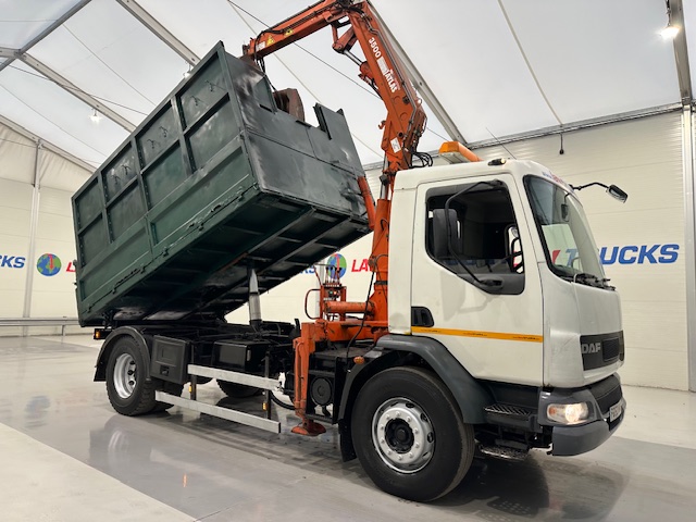 DAF LF55 220 4×2 Steel Tipper Grab Manual