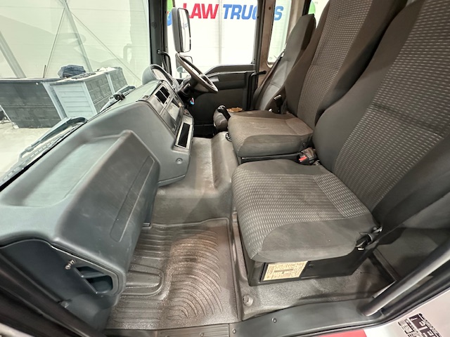 MAN TGL 12.220 Crew Cab Tilt and Slide