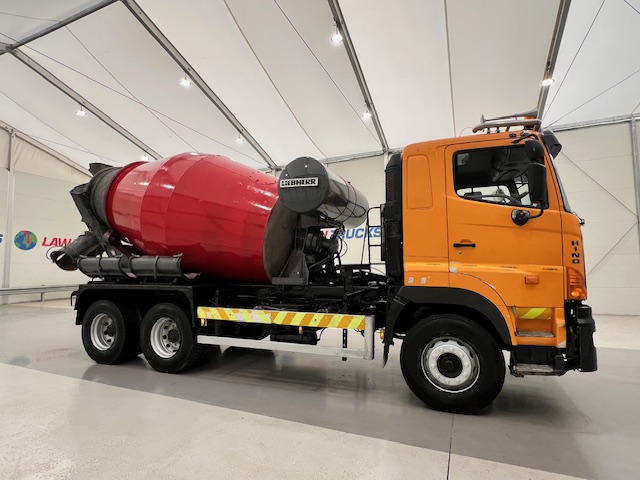 Hino 700 2813 6×4 Cement Mixer
