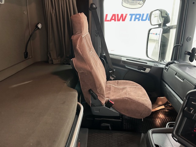 Scania R450 6×2 Rear Lift Highline Tractor Unit PTO