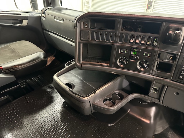 Scania R440 6×2 Midlift Topline Tractor Unit