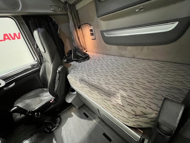 DAF XF 510 6×2 Midlift Tractor Unit Manual