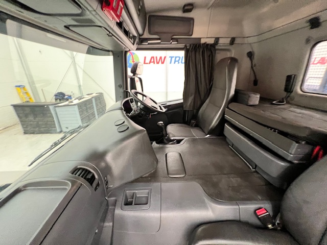 Scania P370 8×4 Sleeper Cab Skip Loader