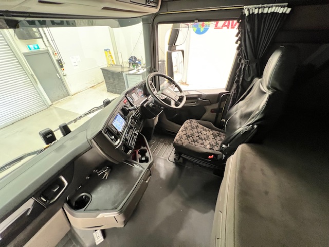 Scania S450 6×2 Midlift Highline Tractor Unit