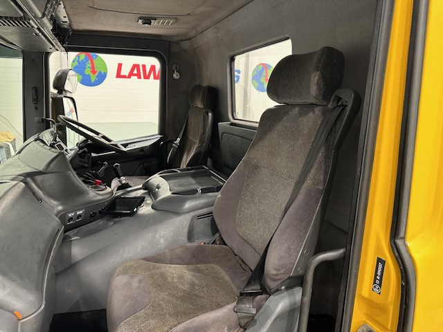Scania 114 340 6×2 Rear Lift Day Cab Beavertail