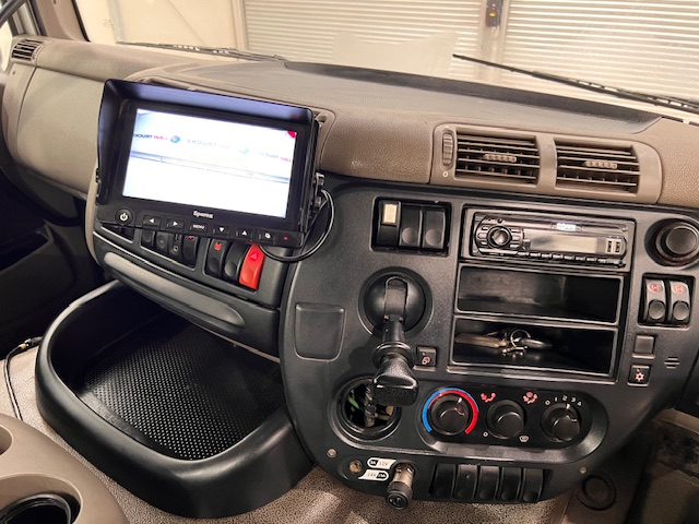 DAF CF85 410 8×4 Day Cab Hookloader Manual