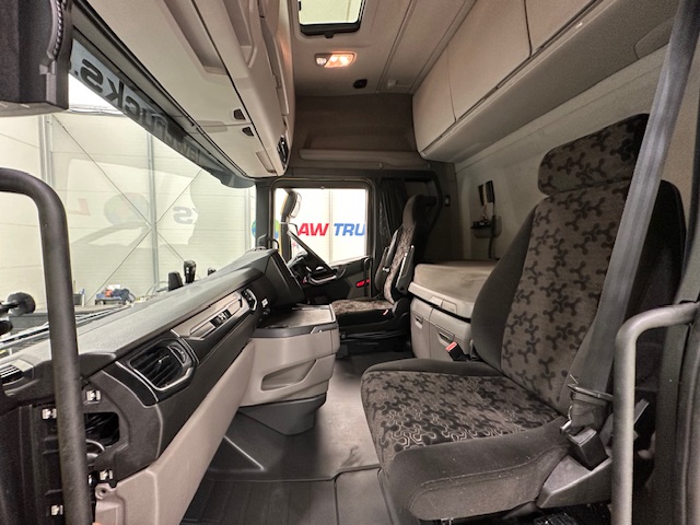 Scania S450 6×2 Midlift Highline Tractor Unit