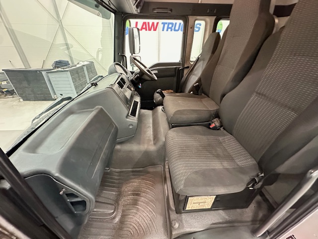 MAN TGL 12.220 Crew Cab Tilt and Slide