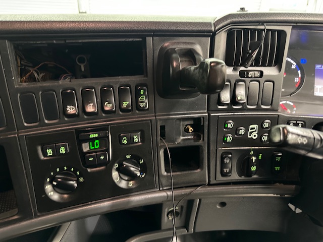 Scania R440 6×2 Midlift Topline Tractor Unit