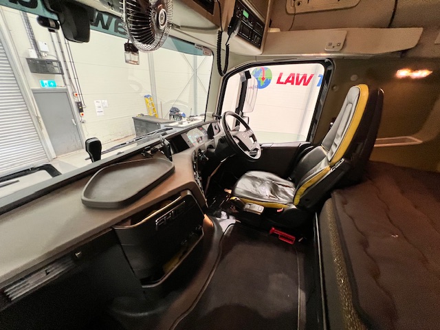 Volvo FH16 750 6×2 Midlift Tractor Unit
