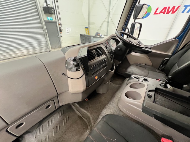 DAF LF 180 Day Cab Dropside with Tail Lift