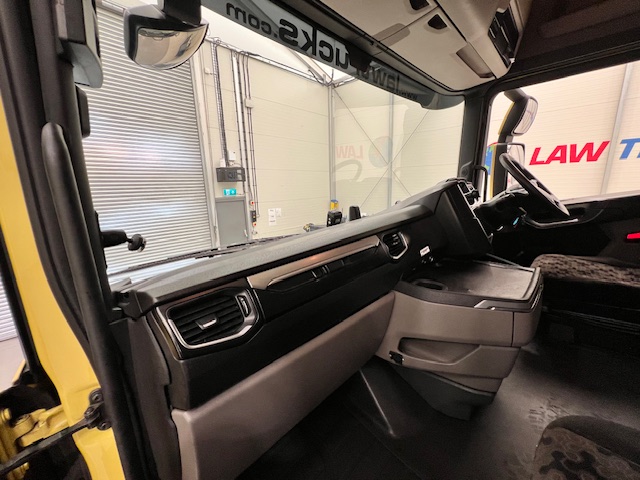 Scania S450 6×2 Midlift Highline Tractor Unit