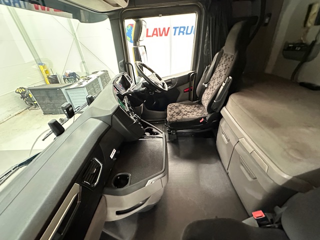 Scania S450 6×2 Midlift Highline Tractor Unit