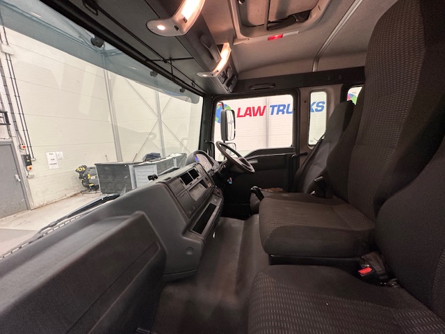 MAN TGL 12.220 Crew Cab Tilt and Slide