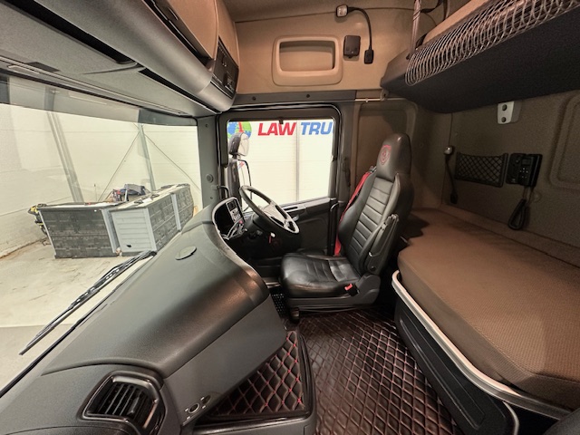 Scania R450 6×2 Highline Midlift Tractor Unit