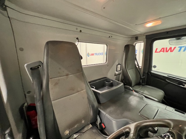 Scania P400 8×4 Day Cab Chassis