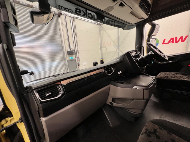 Scania S450 6×2 Midlift Highline Tractor Unit