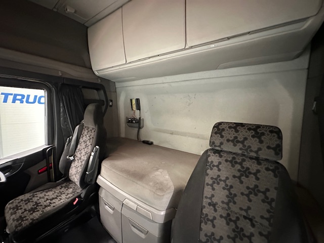 Scania S450 6×2 Midlift Highline Tractor Unit