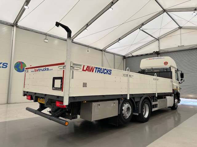 DAF CF 440 6×2 Sleeper Cab Dropside Drawbar Spec