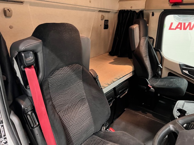 Mercedes Actros 2545 6×2 Midlift Tractor Unit