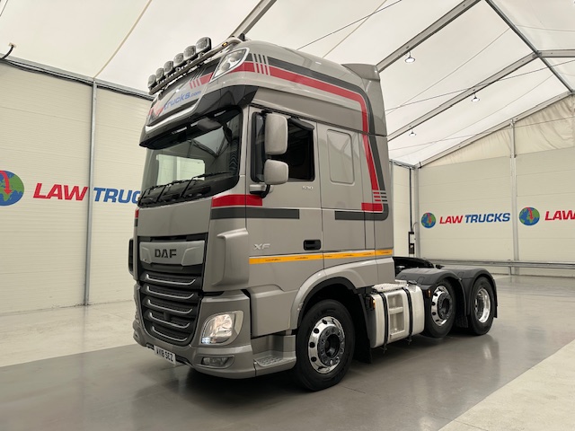 DAF XF 530 6×2 Midlift Tractor Unit
