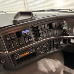 Volvo FM 300 6×2 Sleeper Cab Curtainsider - thumbnail