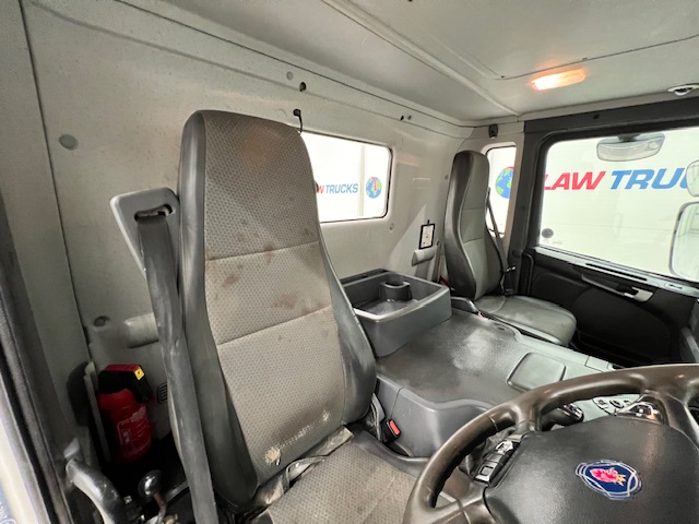Scania P400 8×4 Day Cab Chassis