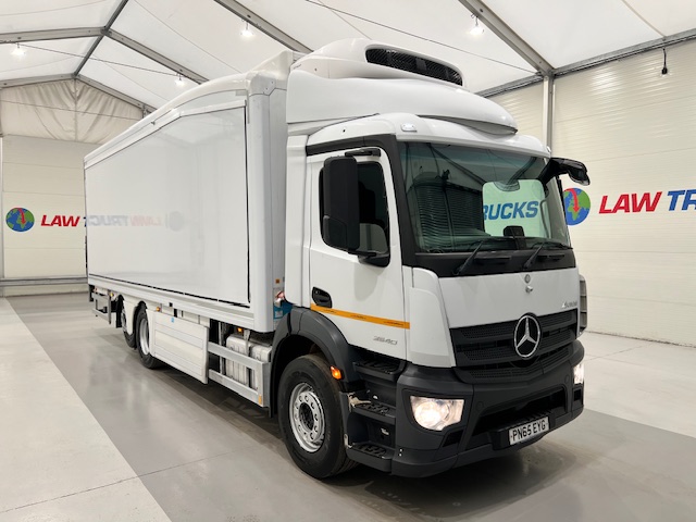 Mercedes Antos 2540 6×2 Rear Lift Day Cab Fridge Box