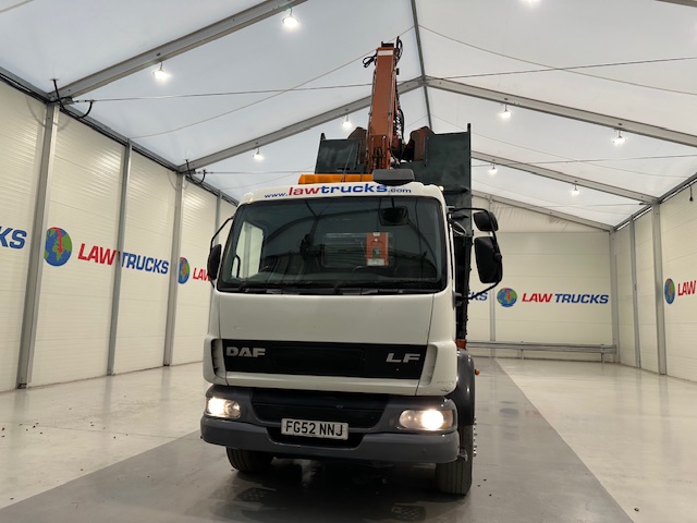 DAF LF55 220 4×2 Steel Tipper Grab Manual