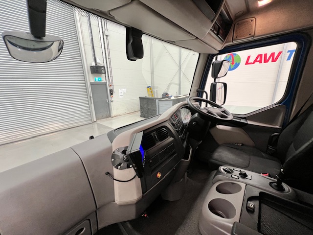 DAF LF 180 Day Cab Dropside with Tail Lift