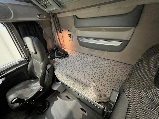 DAF XF 510 6×2 Midlift Tractor Unit Manual