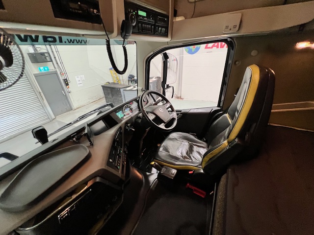 Volvo FH16 750 6×2 Midlift Tractor Unit