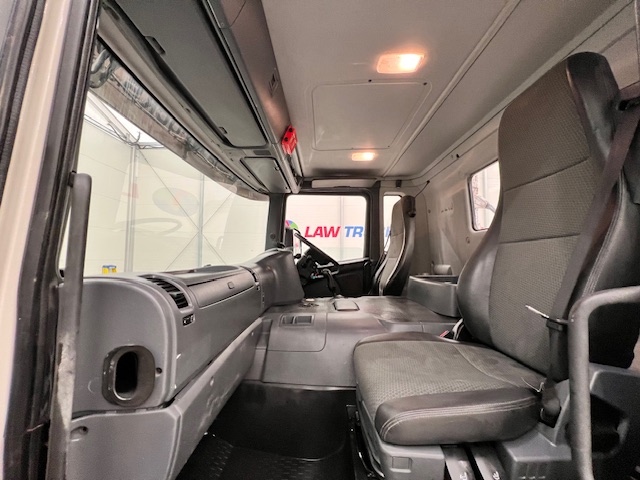 Scania P400 8×4 Day Cab Chassis
