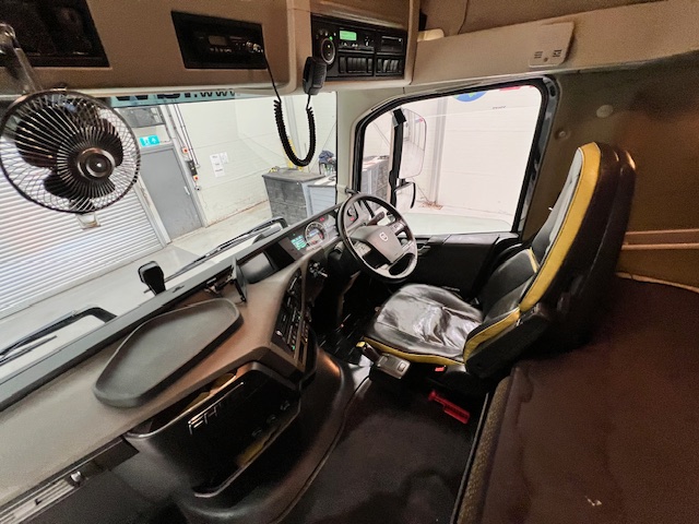 Volvo FH16 750 6×2 Midlift Tractor Unit