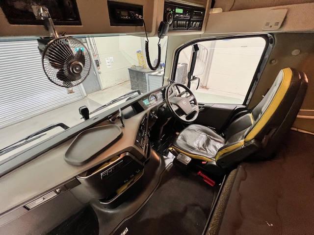Volvo FH16 750 6×2 Midlift Tractor Unit