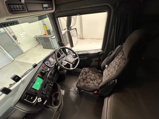Scania S450 6×2 Midlift Highline Tractor Unit