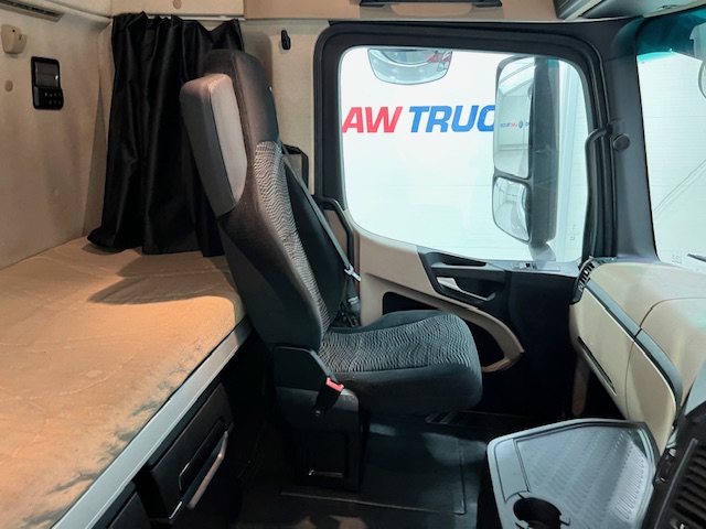 Mercedes Actros 2545 6×2 Midlift Tractor Unit