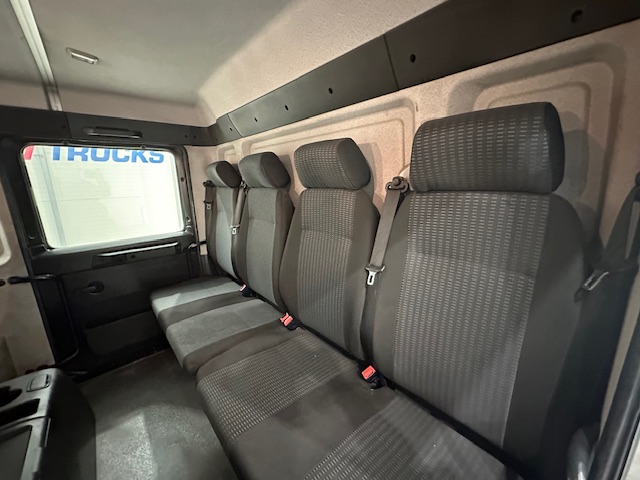 MAN TGL 12.220 Crew Cab Tilt and Slide